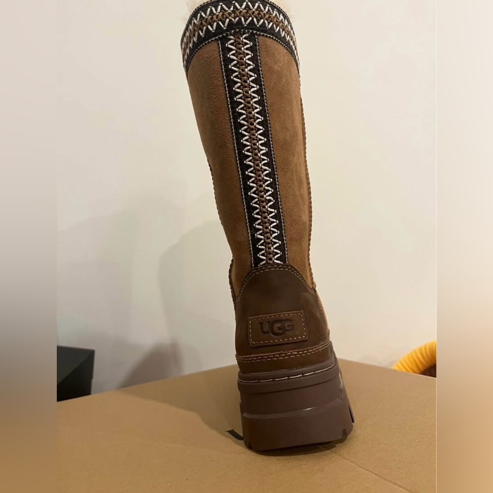 UGG  Boots - BNIB - Size 6